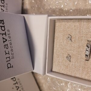 Pura Vida Silver Earrings Set